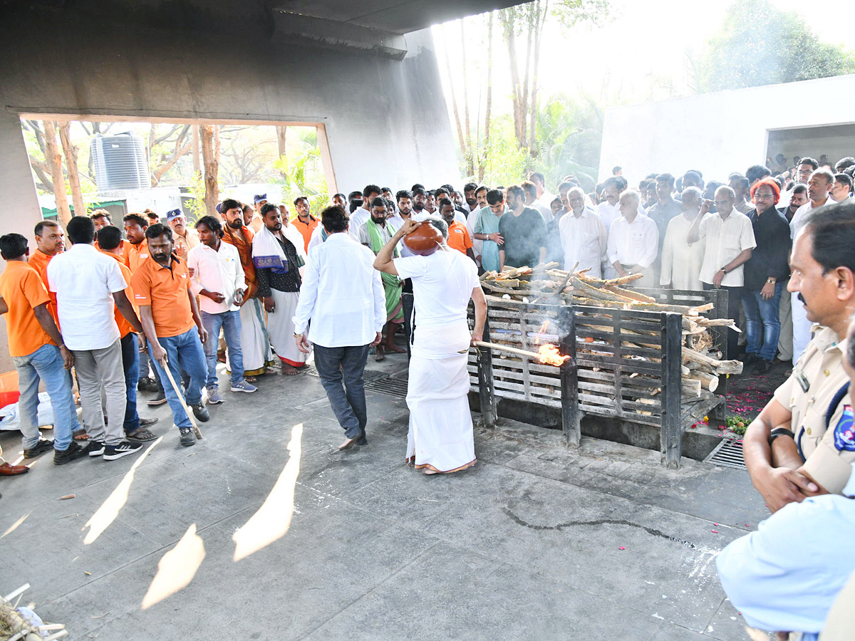 Taraka Ratna Funeral Photos - Sakshi21