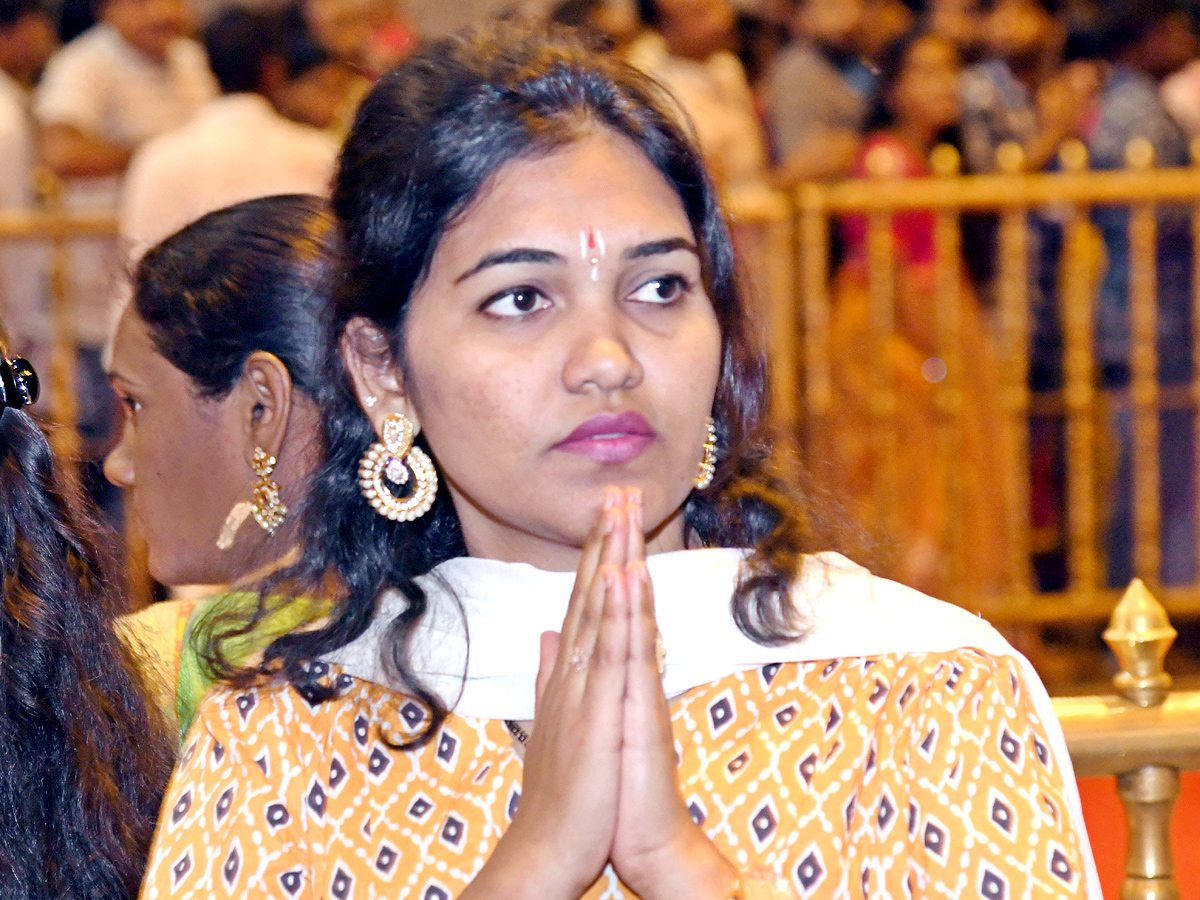 Sri Lakshmi Narasimha Swamy Brahmotsavams begins grandly in Yadadri - Sakshi6