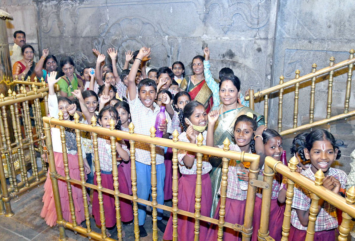 Sri Lakshmi Narasimha Swamy Brahmotsavams begins grandly in Yadadri - Sakshi7
