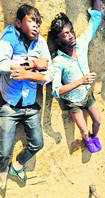 చంద్రకీర్తి, తరుణ్ మృతదేహాలు 1
