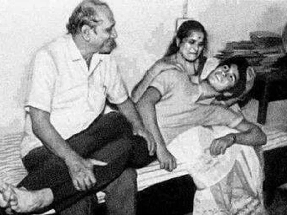 Rare Photos Of Sachin Tendulkar - Sakshi14