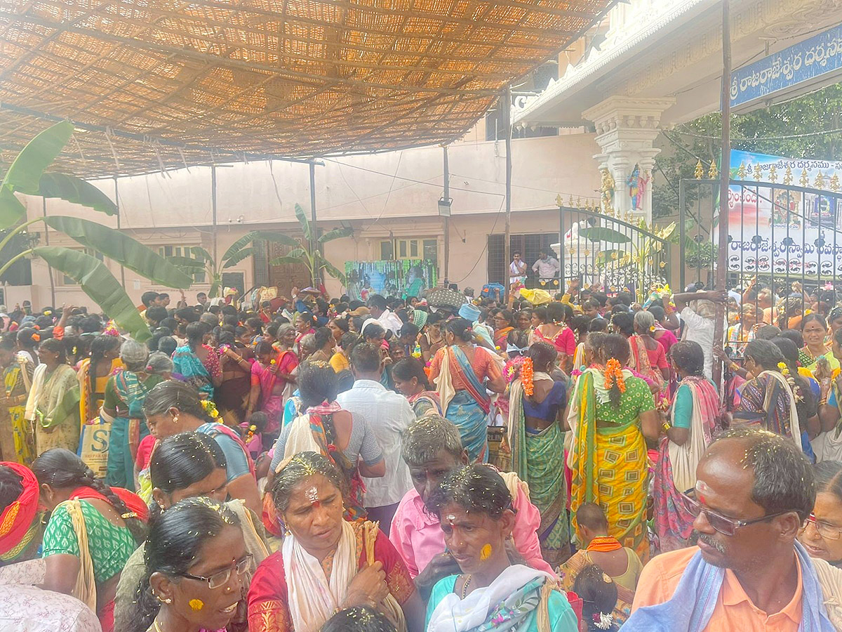 Shiva Kalyanam Mahotsav Celebrations in Raja Rajeshwara Temple - Sakshi15