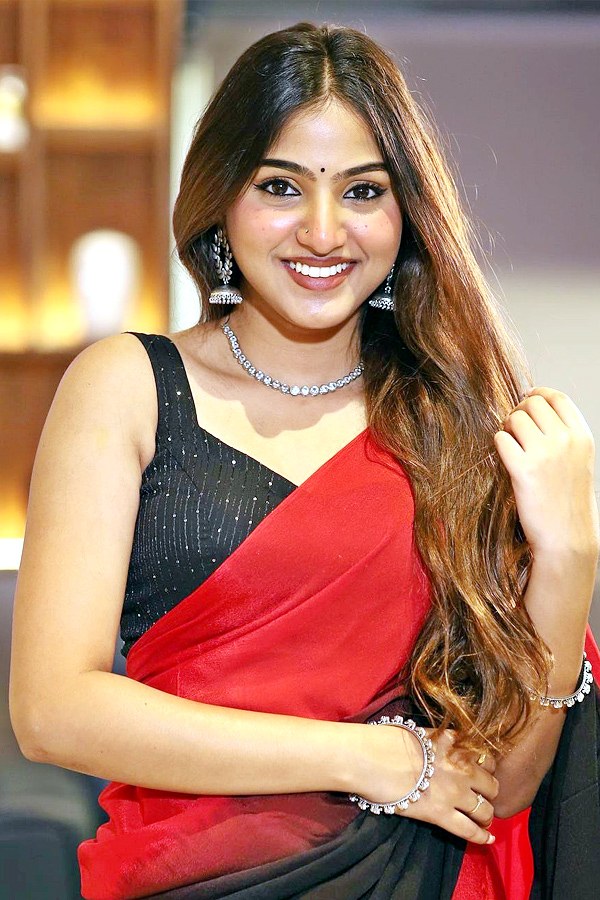 Telugu Serial Actress Pranavi Manukonda Photos - Sakshi4