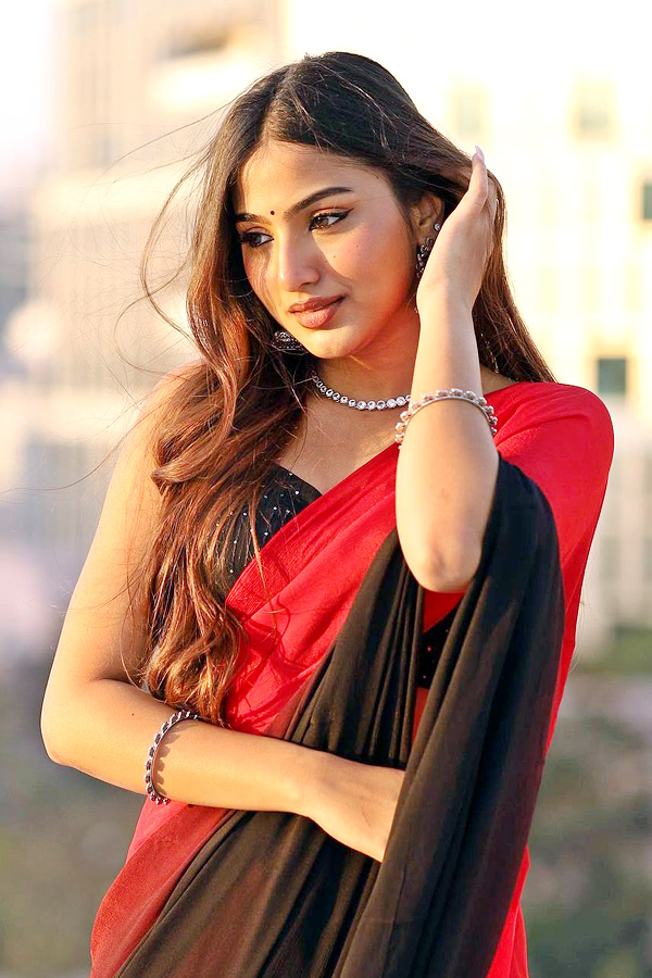 Telugu Serial Actress Pranavi Manukonda Photos - Sakshi5