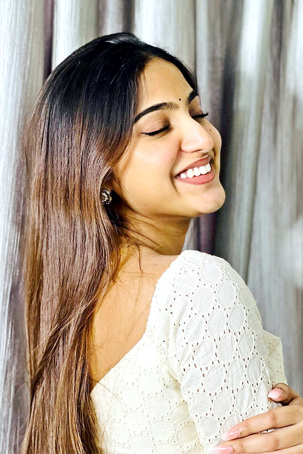 Telugu Serial Actress Pranavi Manukonda Photos - Sakshi8