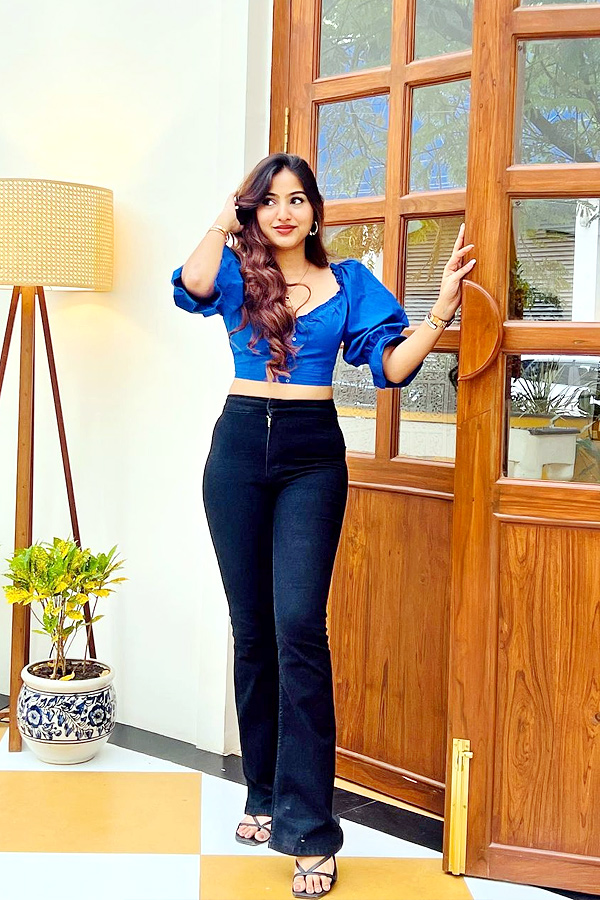 Telugu Serial Actress Pranavi Manukonda Photos - Sakshi10