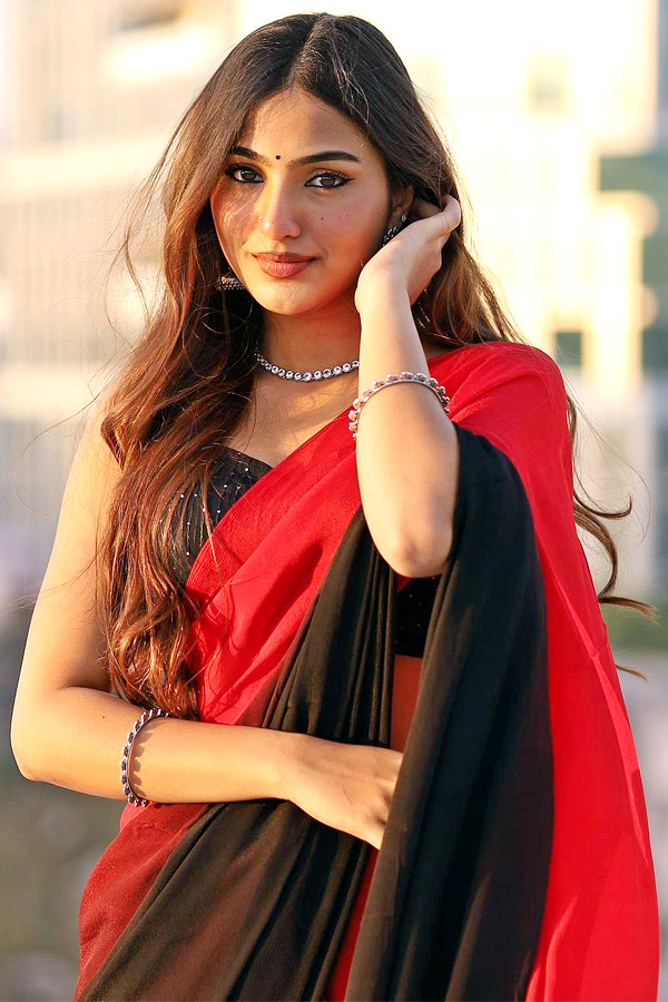 Telugu Serial Actress Pranavi Manukonda Photos - Sakshi2