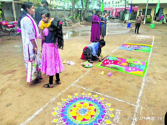 జయపురం: సిటీ స్కూలులో ముగ్గుల పోటీలు 2