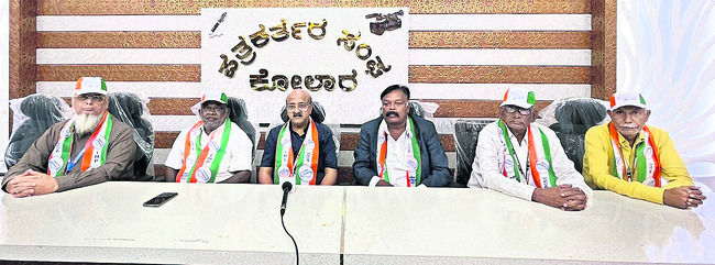మాట్లాడుతున్న అబ్దుల్‌ సుభాన్‌   
1