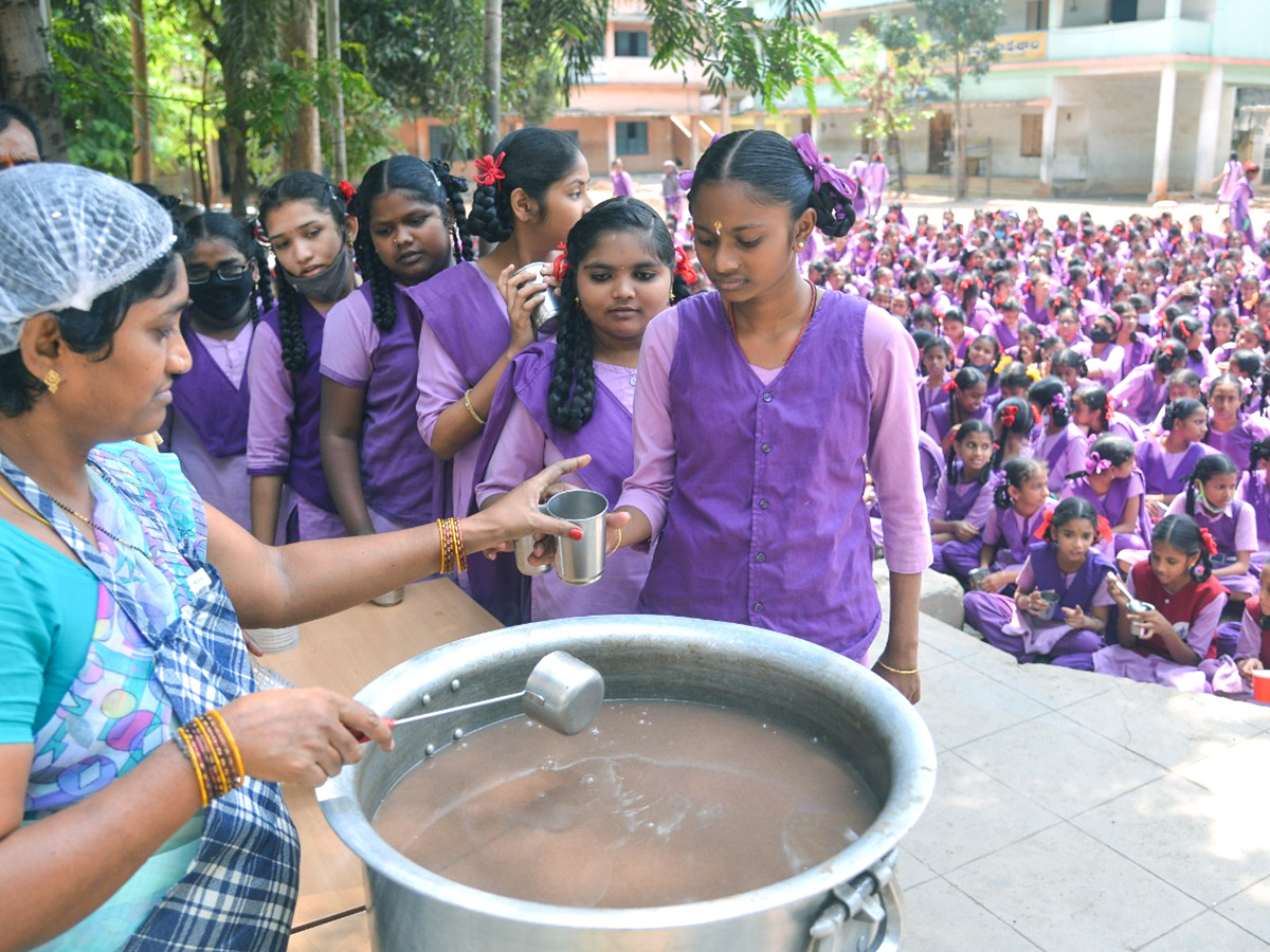 Jagananna Gorumudda Ragi Java Menu Launched by CM Jagan - Sakshi42