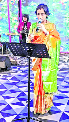 గీతాలాపనలో
సింగర్ కల్పన 3