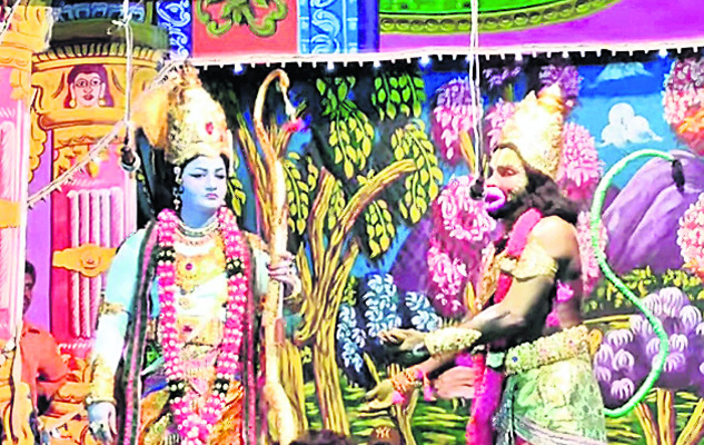 శ్రీరాముడిగా రంగస్థలంపై అభినయం 1