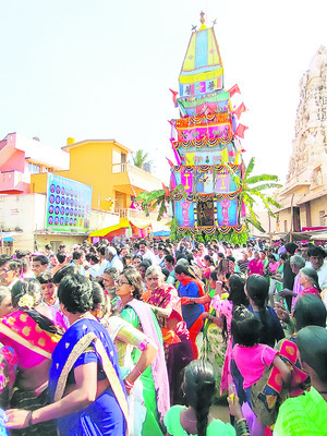  పాల్గొన్న భక్తజనం 1