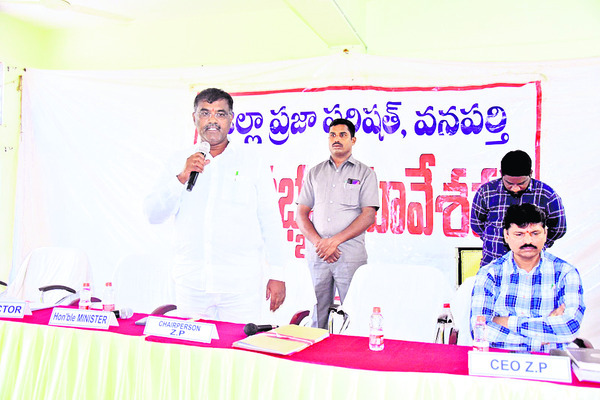 మాట్లాడుతున్న జెడ్పీ చైర్మన్ ఆర్.లోక్నాథ్రెడ్డి 1