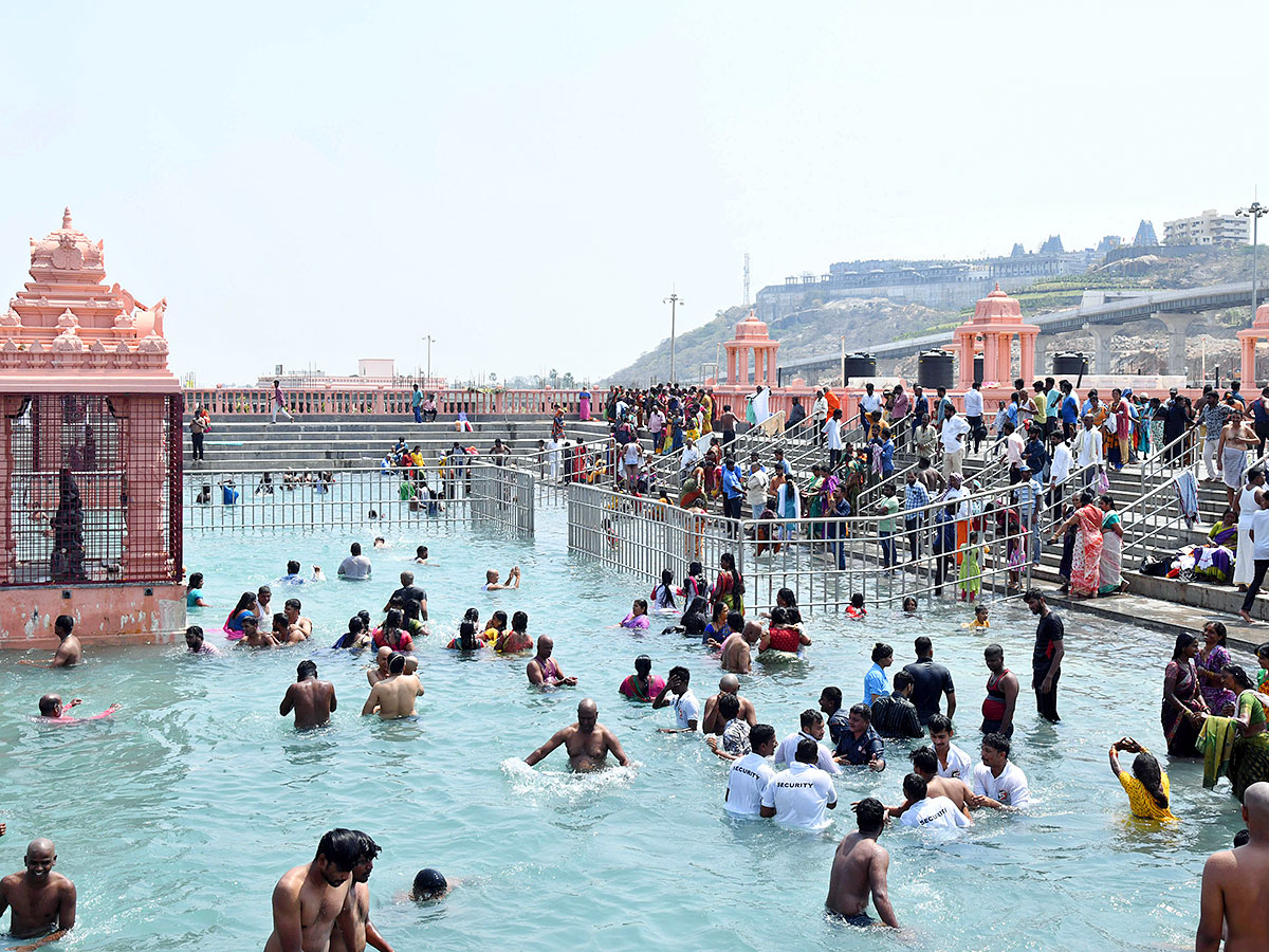 Yadagirigutta Narasimha Temple Brahmotsavams 2023 - Sakshi14
