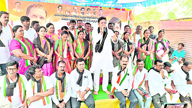 మాట్లాడుతున్న ఎమ్మెల్యే శ్రీధర్బాబు1