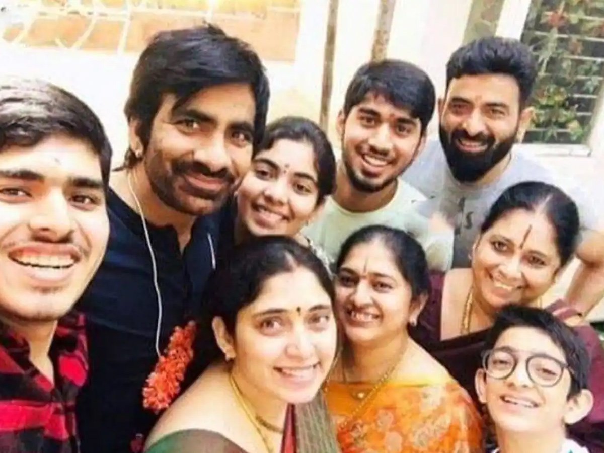 Mass Maharaja Ravi Teja Family Photos - Sakshi10