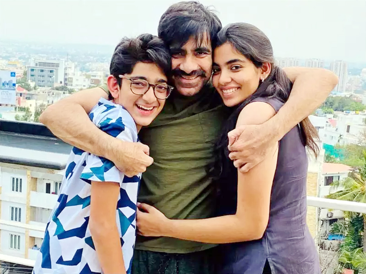 Mass Maharaja Ravi Teja Family Photos - Sakshi1