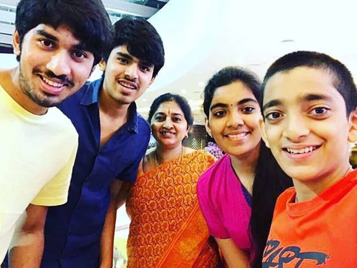 Mass Maharaja Ravi Teja Family Photos - Sakshi5