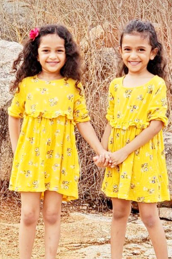 Anchor Udaya Bhanu Family Children Photos - Sakshi3