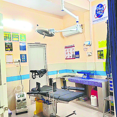 అత్యాధునిక సౌకర్యాలతో తీర్చిదిద్దిన గుడ్లవల్లేరు పీహెచ్‌సీలోని లేబర్‌ రూం1