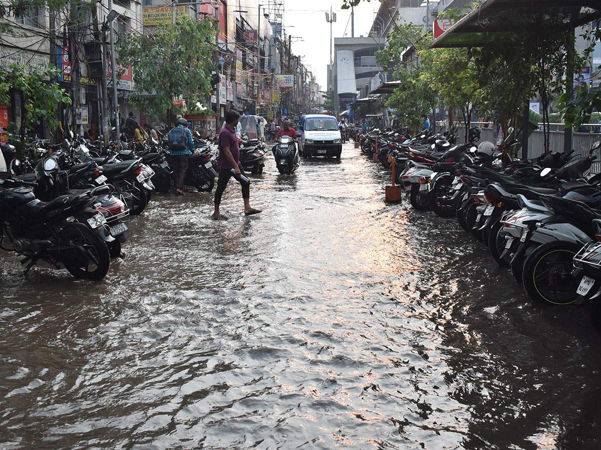 Heavy Rain in Hyderabad Pics - Sakshi5