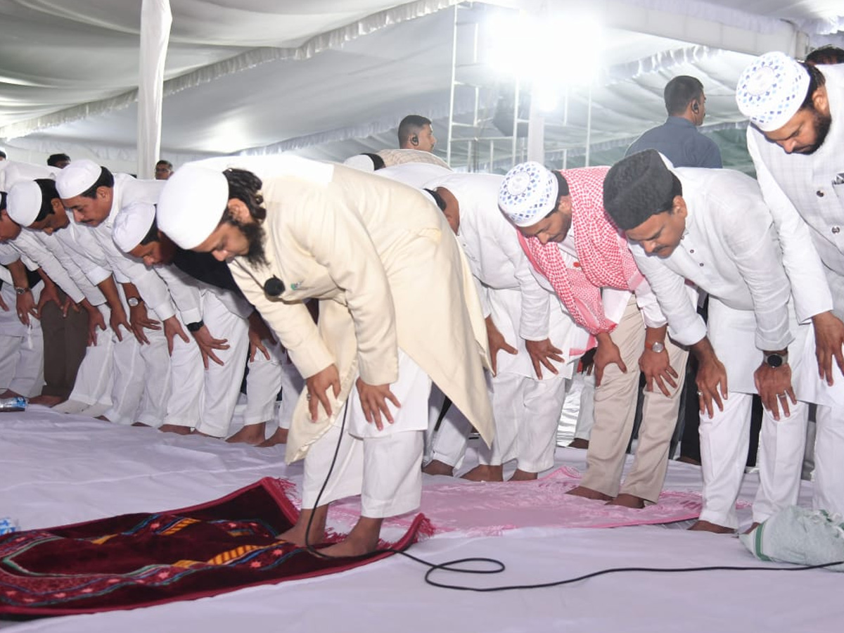 AP CM YS Jagan Participates in State Level IFTAR Programme Photos - Sakshi6
