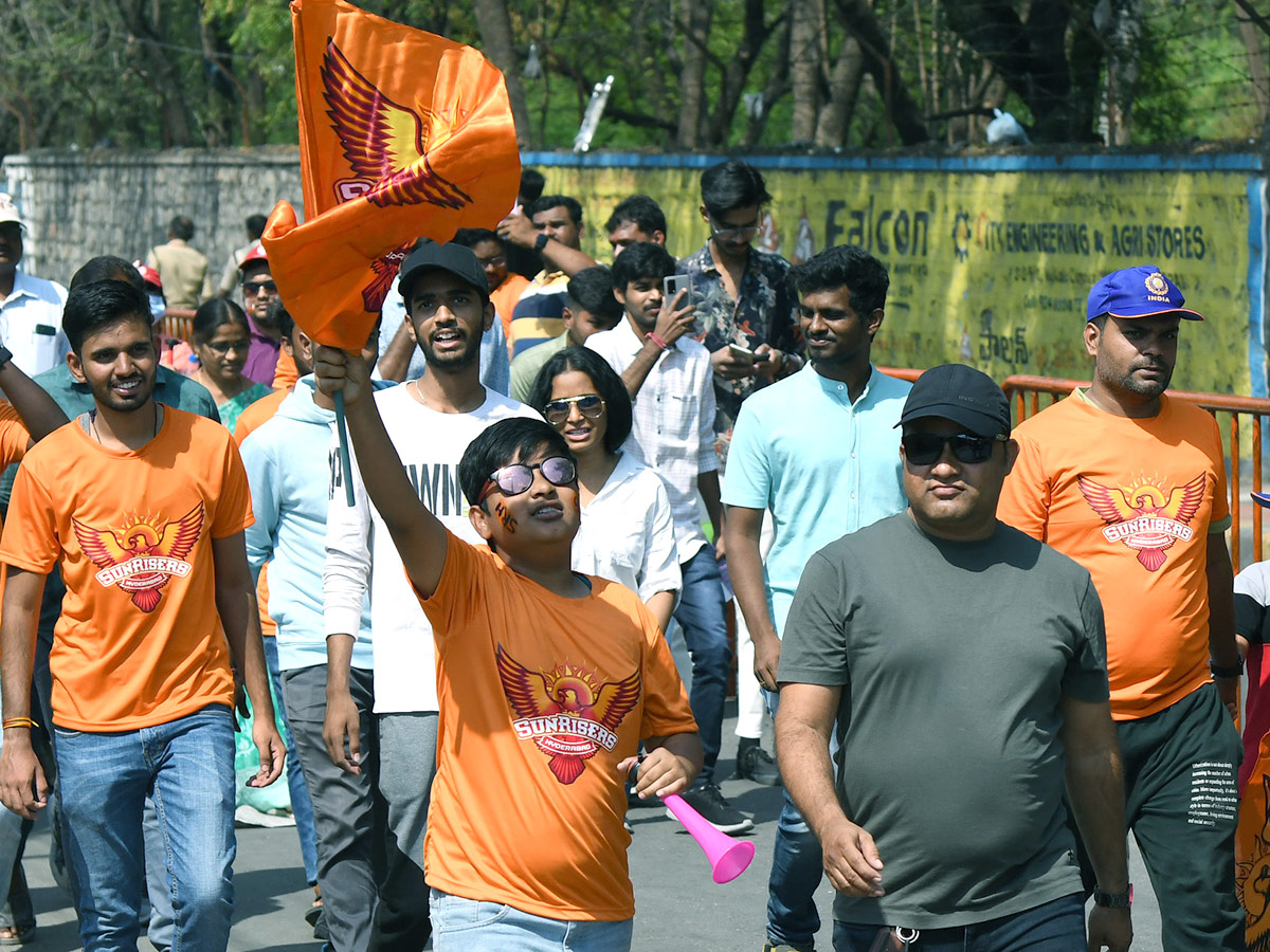 SRH and RR Match in Hyderabad Stadium Photos - Sakshi45