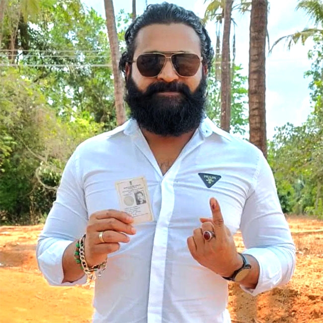 Vote for Karnataka Assembly Elections pics - Sakshi18