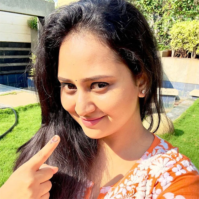 Vote for Karnataka Assembly Elections pics - Sakshi19