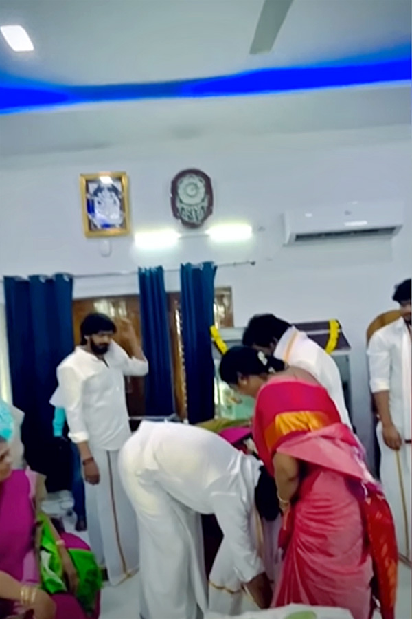 Director Puri Jagannadh with family performs pooja Photos - Sakshi10