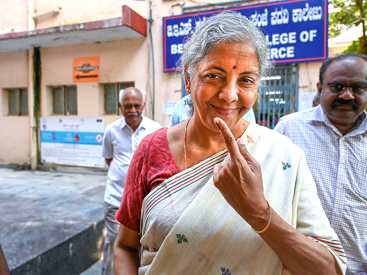 Vote for Karnataka Assembly Elections pics - Sakshi2