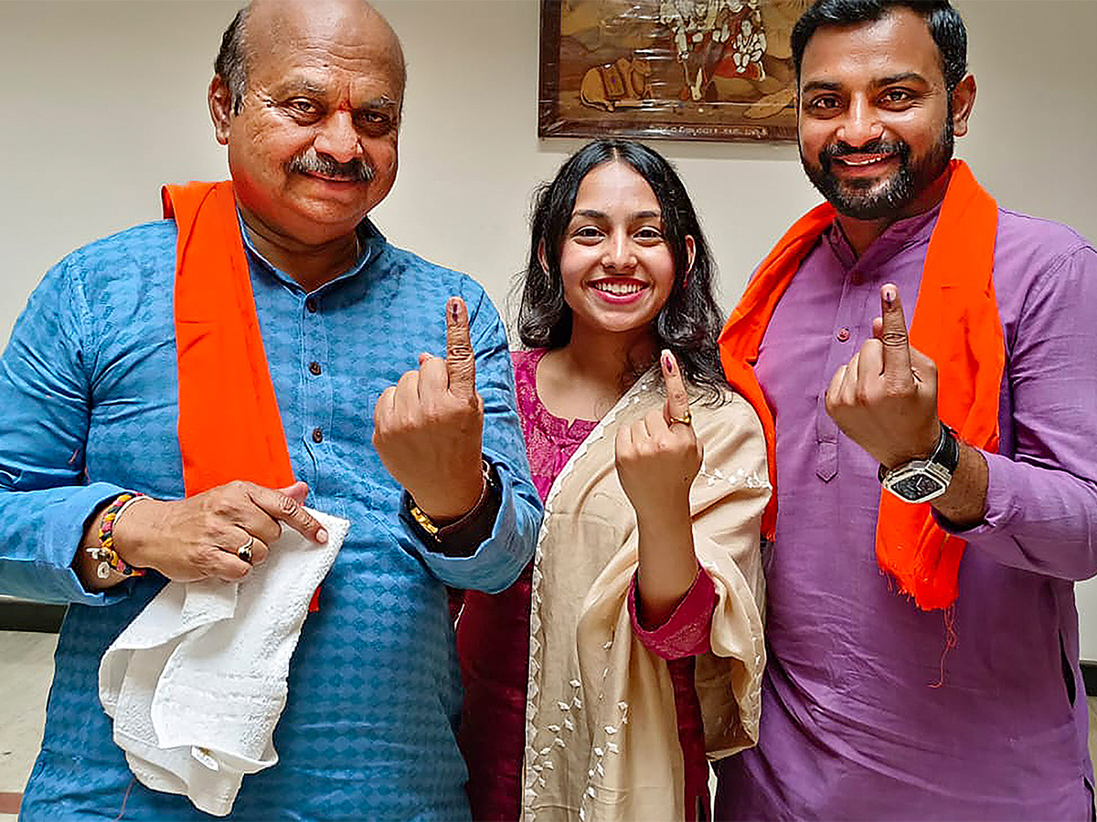 Vote for Karnataka Assembly Elections pics - Sakshi3