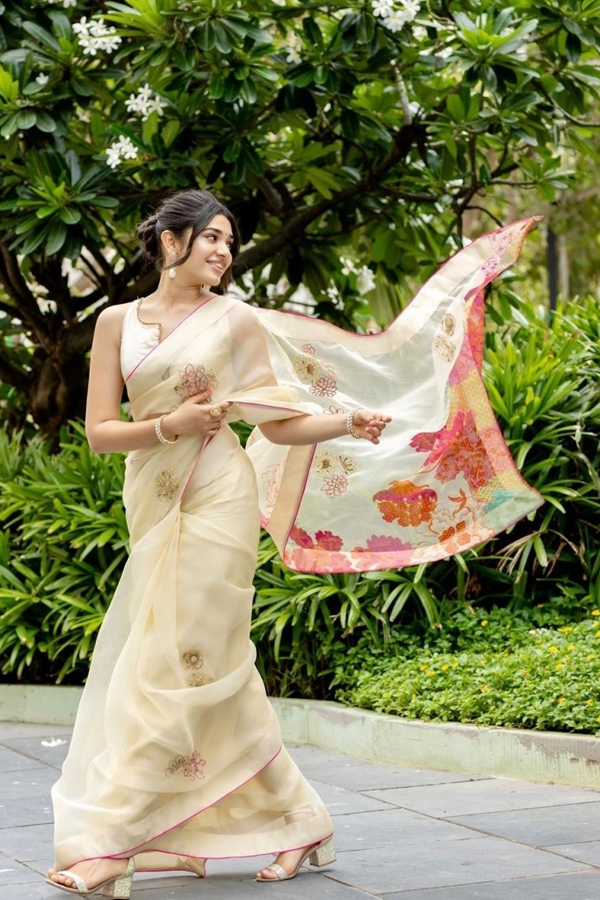 indian actress krithi shetty - Sakshi4