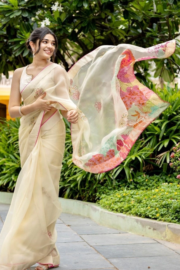 tollywood actress krithi shetty photos - Sakshi5