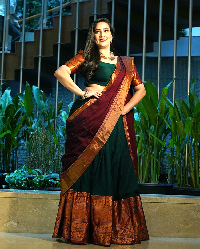 Anchor Manjusha Latest photos - Sakshi16