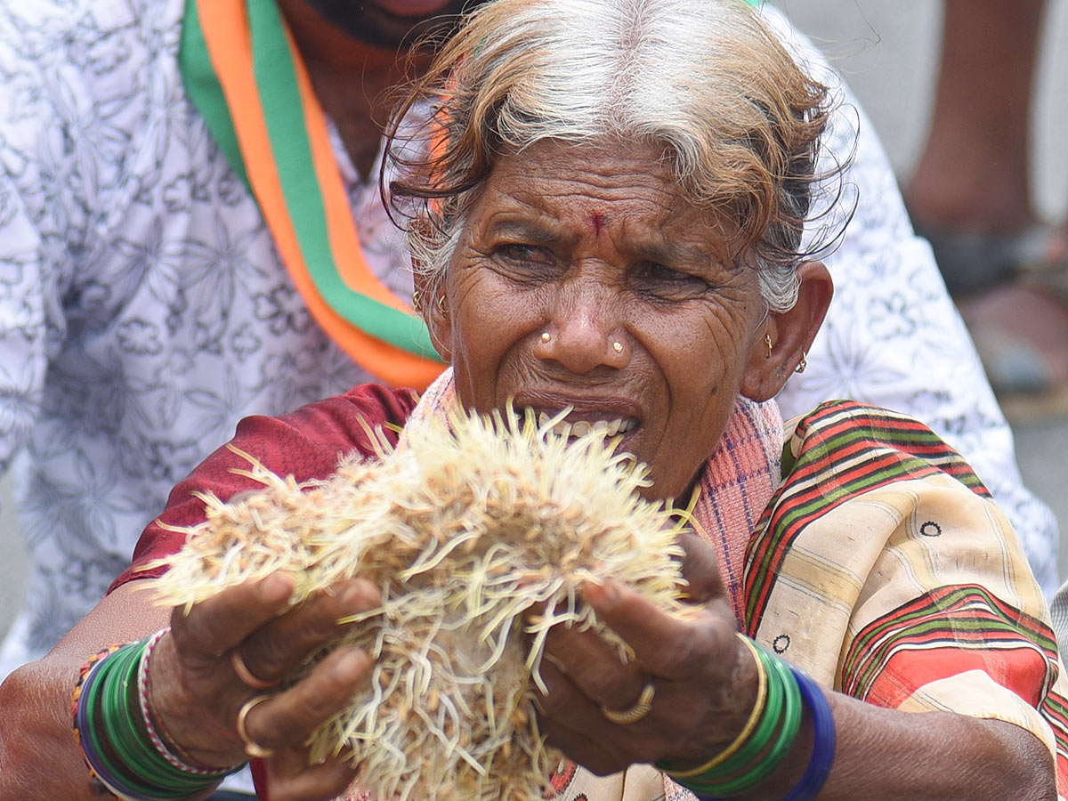 Farmers Facing Problems With Sudden Rains - Sakshi6