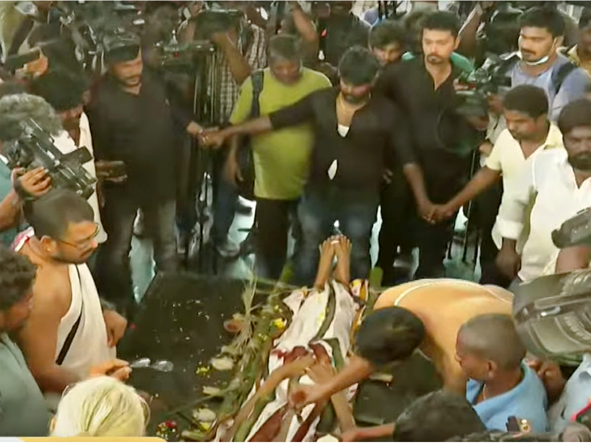 Manobala last rites Photos - Sakshi8