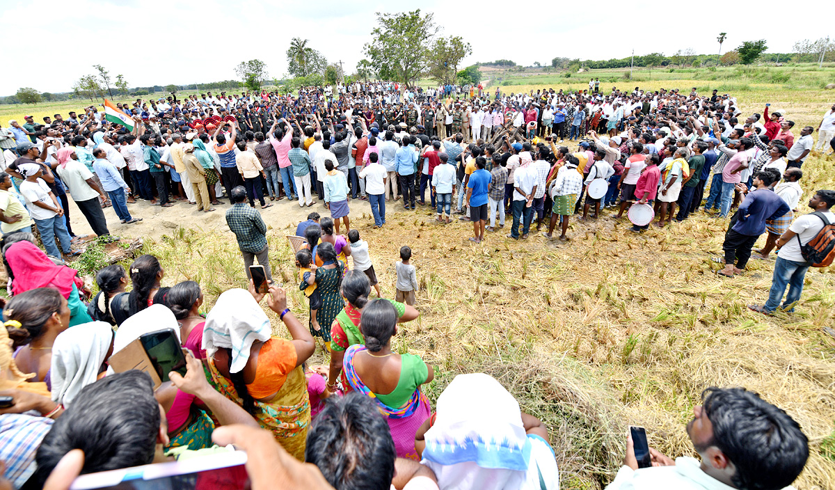 State funeral For Martyred Army Jawan In Karimnagar - Sakshi8