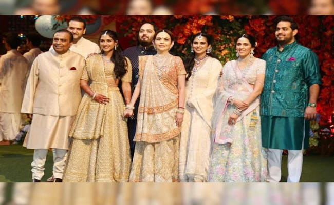 Sloka Mehta and Akash Ambani Blessed with Second Child - Sakshi9