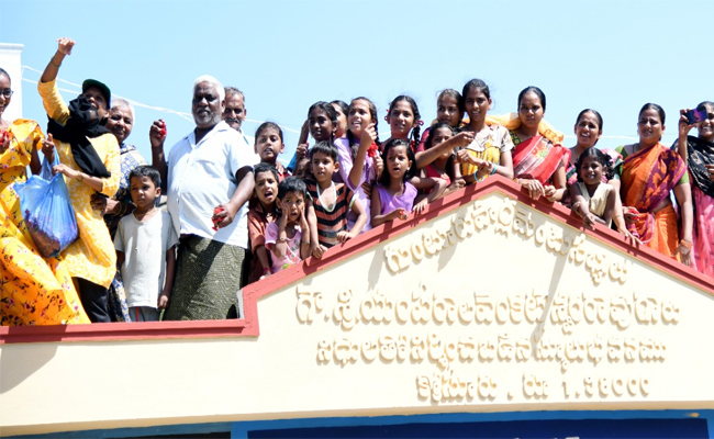 AP CM YS Jagan At Krosuru Jagananna Vidya Kanuka Program Photo Gallery - Sakshi6