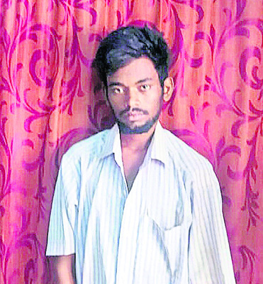 పట్టుబడిన ఖైదీ సూర్య 
2