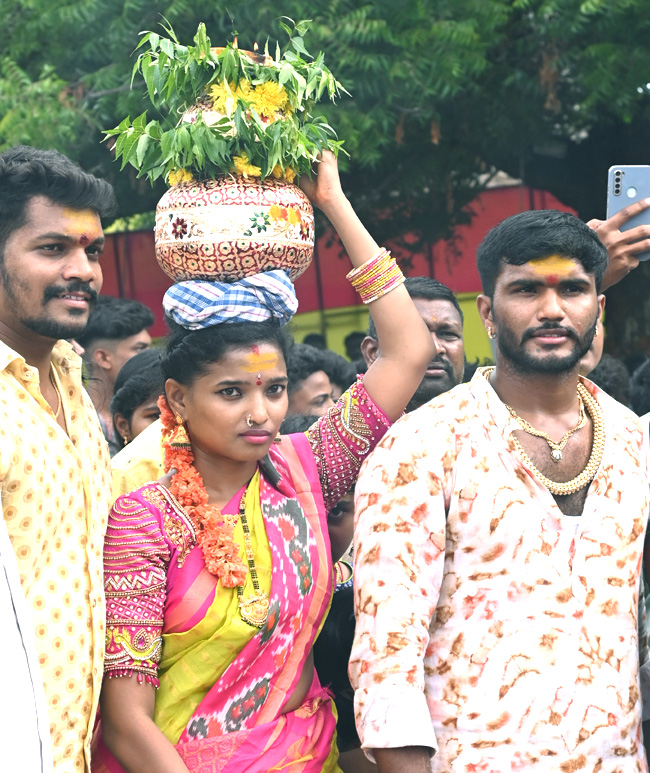 Golconda Bonalu 2023 Pics - Sakshi37