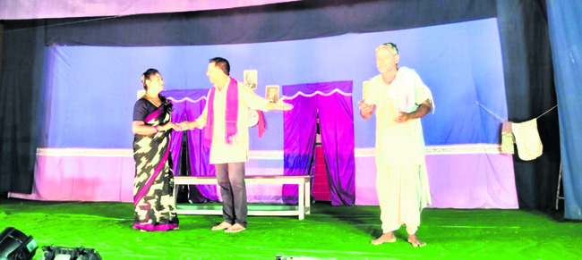  నిర్జీవ నినాదం నాటిక ప్రదర్శన1