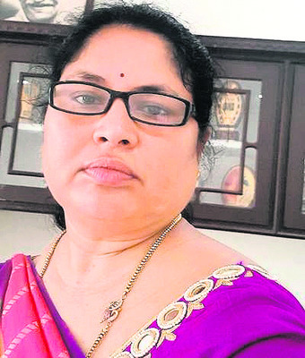 శాస్త్రవేత్త
డాక్టర్ గంగాదేవి1