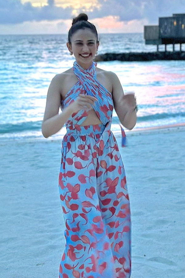 Rakul Preet Singhs Maldives vacation Photos - Sakshi6