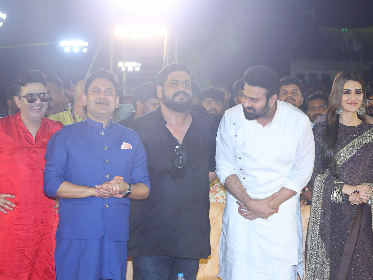 Adipurush Pre Release Event Photos - Sakshi17