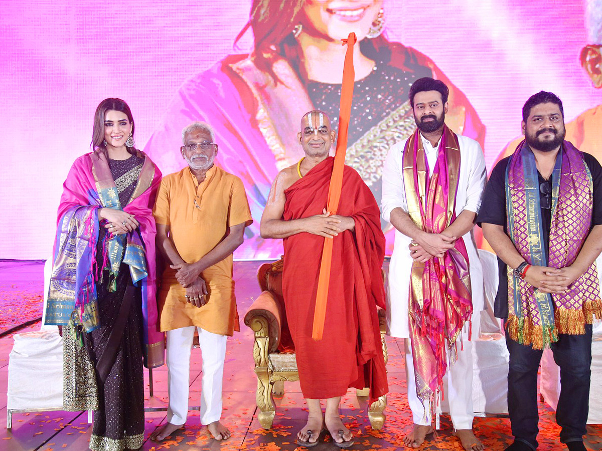 Adipurush Pre Release Event Photos - Sakshi9