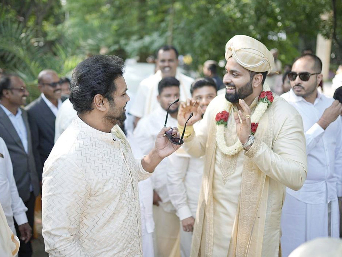 manchu manoj and bhuma mounika attends abhishek ambareesh Marriage Photos - Sakshi4
