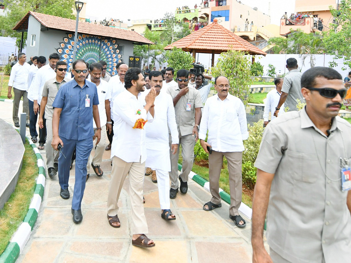 CM YS Jagan Inaugurates Al Dixon Unit At Kopparthi Photos - Sakshi12